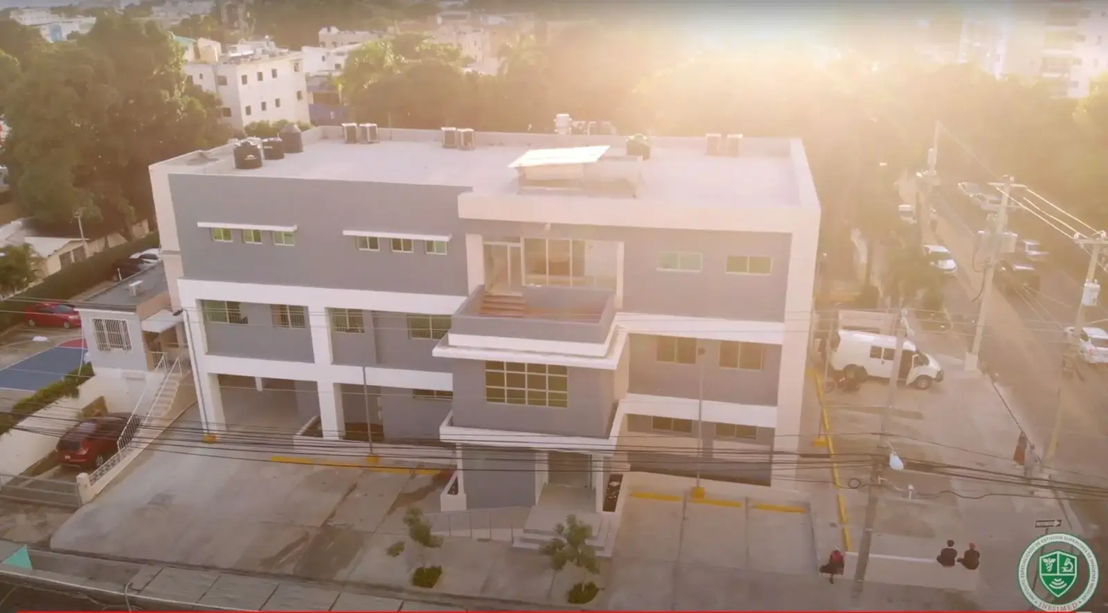 CONTACTO 1 edificio Inesimed